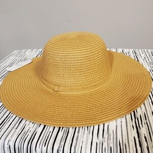 Time and Tru Women's Floppy Straw Tan Hat